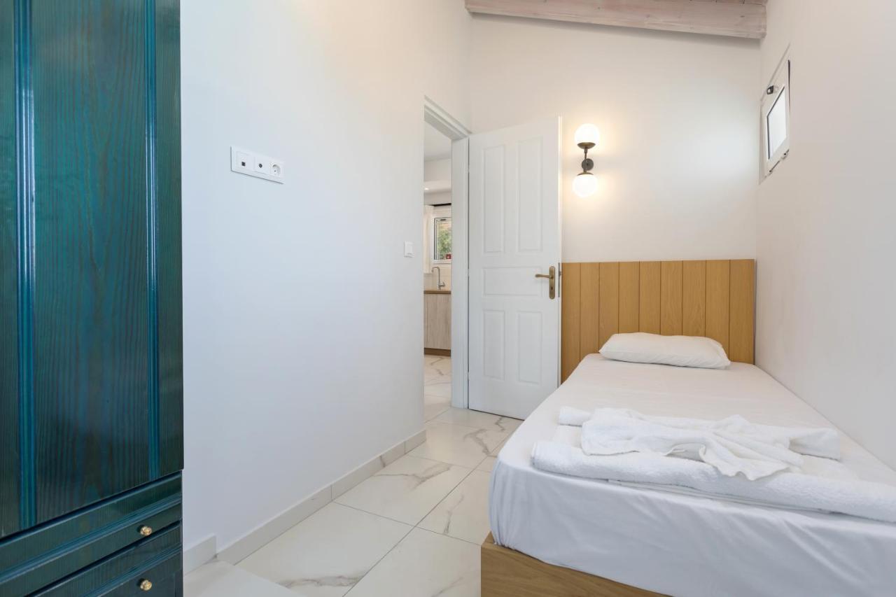 Aparthotel Kouros Hill Xirokástellon Esterno foto